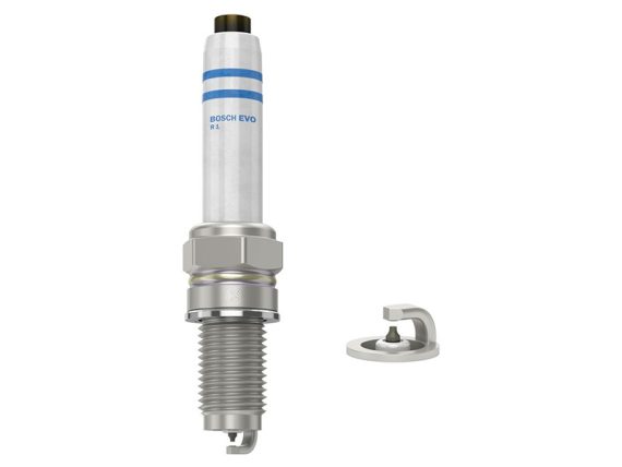 0241145528_001.JPG Aizdedzes svece Bosch, platīna un irīdija (Platinum Iridium EVO), YA 5KIP80 0241145528 OE 04C905612C
