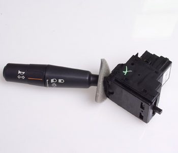 Virzienrādītāju slēdzis P-106/P-306 — 1043-251219