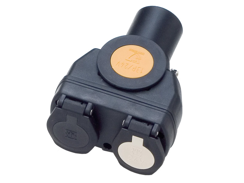 ADAPTERI LYHYT 13-N. - 2X 1553-311039 OE 