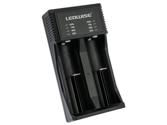 1700-AT850_001.JPG USB-C Battery charger 1700-AT850 OE