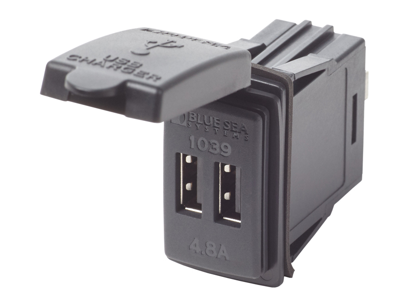 USB-RASIA MUSTA 12/24V 2-PORTTIA 4,8A/5V 1790-1039 OE 