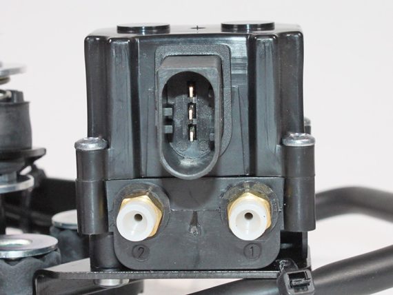 1851-00015_006.JPG Compressor 1851-00015 OE 37106789937