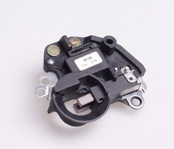 Ģeneratora sprieguma regulators Range Rover 28018A — 2015-1885