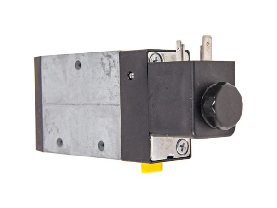 5772020220_002.JPG 3/2 solenoīda vārsts 24V 5772020220 5772020220 OE 2089753