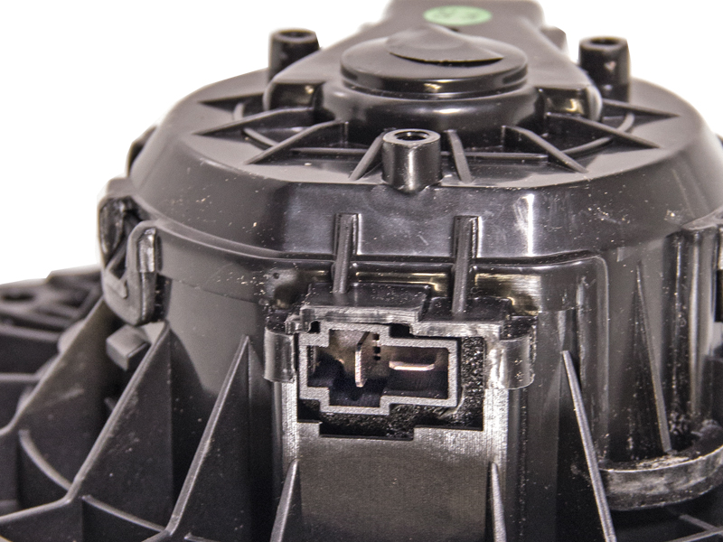 MAHLE LÄM. MOOTTORI HYUNDAI IX35/KIA SPORTAGE 9022-19446MAHLE OE 97113-1U000