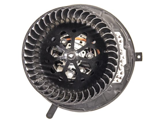 9033-1575MAHLE_005.JPG Pūtēja motors, MAHLE, Audi/Seat/Skoda/VW, OE 1K1820015A 9033-1575MAHLE OE 1K1820015A