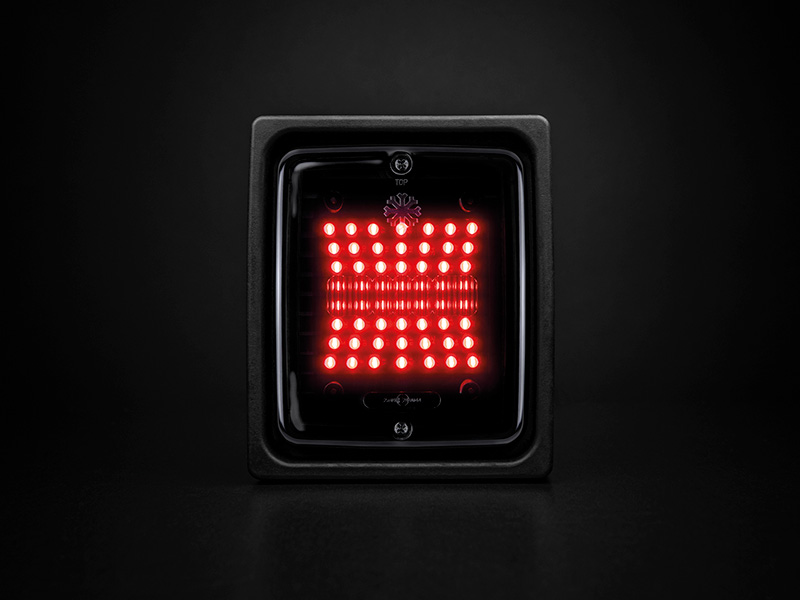 DARK KNIGHT IZE LED SQUARE TAIL/BRAKE LIGHT LED S-800631 OE 